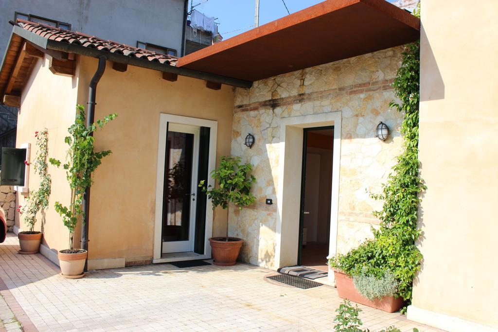 La Casetta Del Tiglio Bed & Breakfast Arcugnano Oda fotoğraf